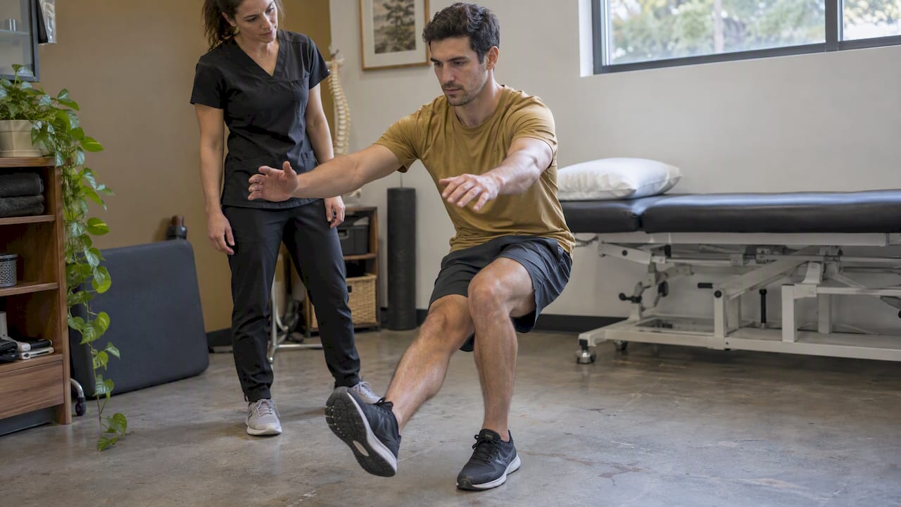 Runner’s Knee Chiropractic Care: 6 Weeks Beyond Adjustments